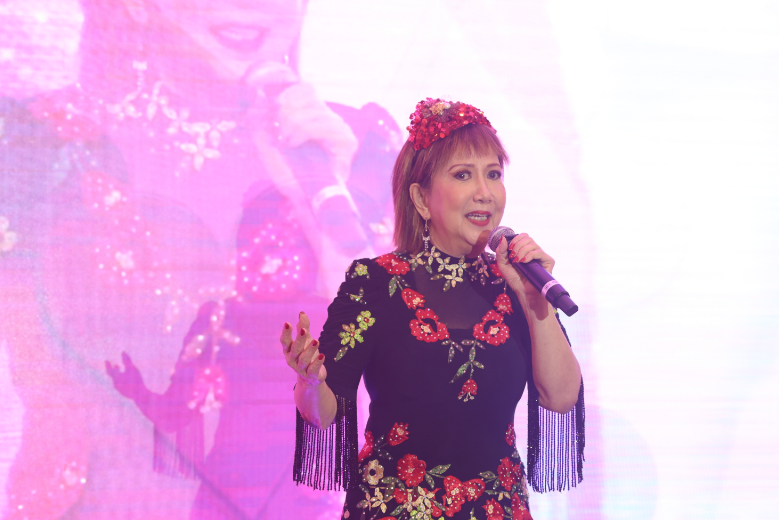 Vickong Dental Supports Lisa and Fang Jun's Hong Kong Duanyang Charity Concert, Yuen Long Show Receives Continuous Applause